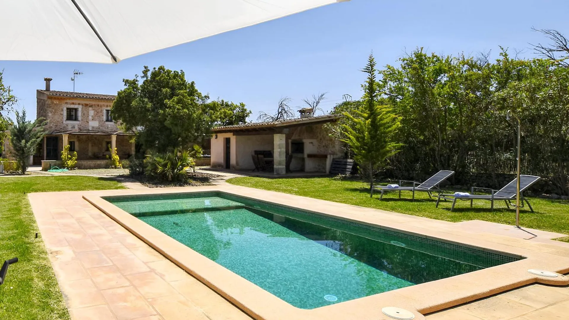 Villa Cadernera Vila Búger